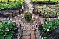 tl_files/garten/gaerten2011/og2009-dammschl-02k.jpg